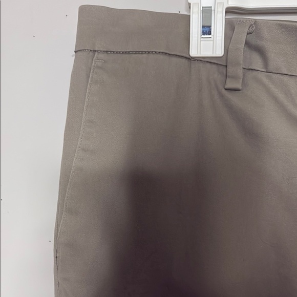 Dockers Men's Khaki Chinos - Picture 3 of 8